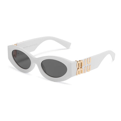 Retro cat-eye sunglasses