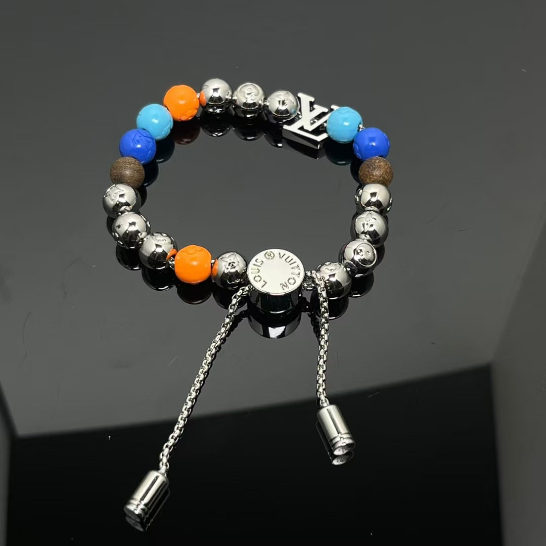 Fashionable universal adjustable bracelet