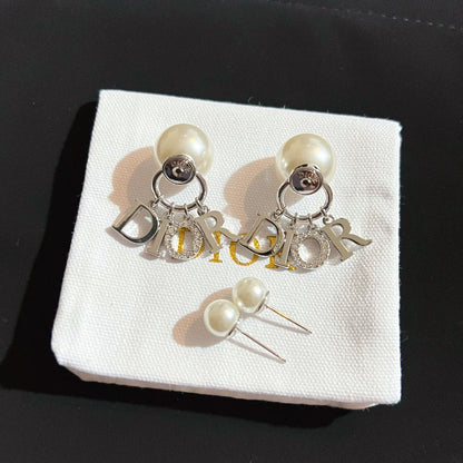 TRIBALES Pearl Earrings