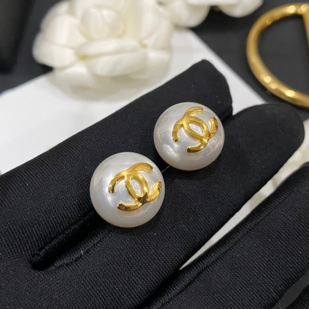 Elegant Logo Pearl Stud Earrings