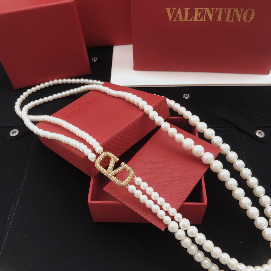 Luxurious double pearl necklace