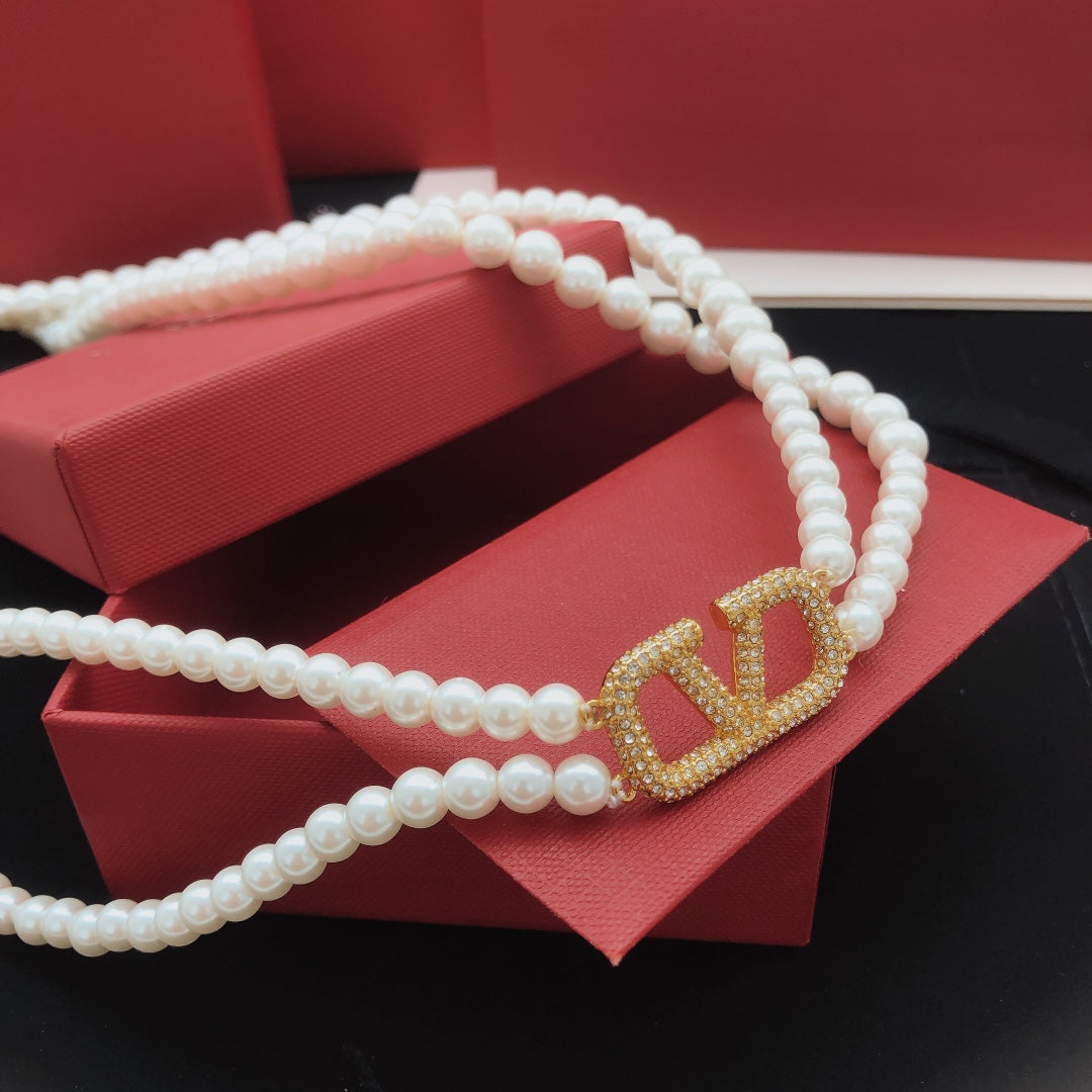 Luxurious double pearl necklace