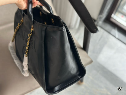 New black beach bag